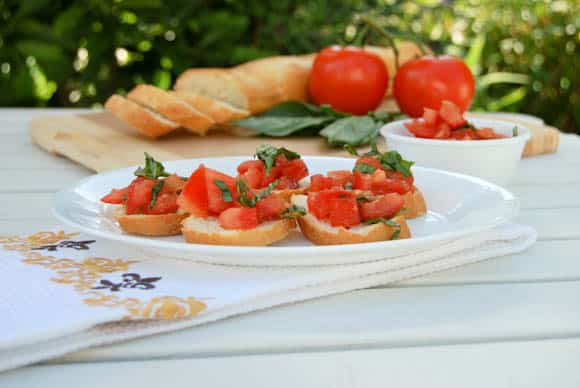 Bruschetta with Tomatoes and Basil
