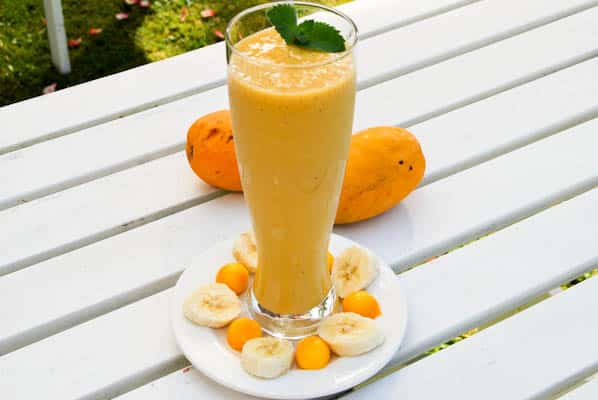 Mango and Banana Smoothie - Salu Salo Recipes