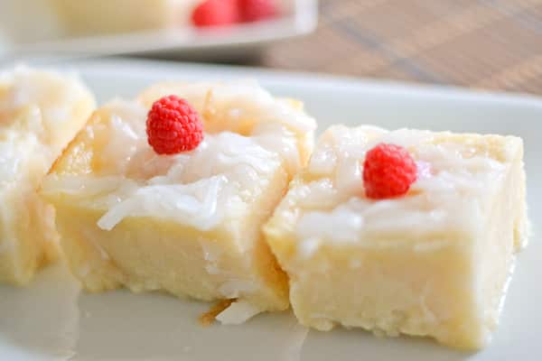 Banh Tam Khoai Mi (Vietnamese Silkworm Cassava Cake)