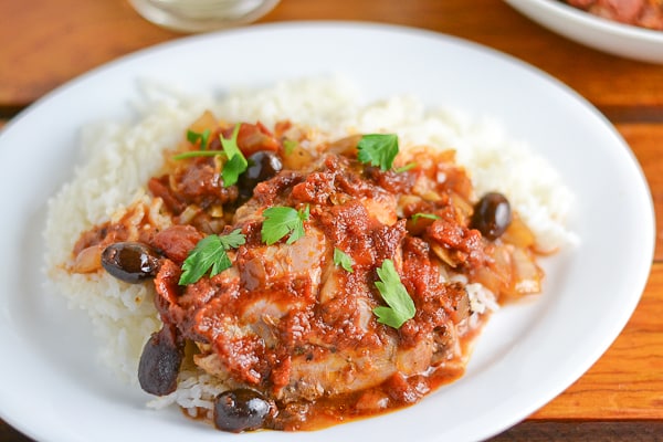 Easy Slow Cooker Puttanesca Chicken