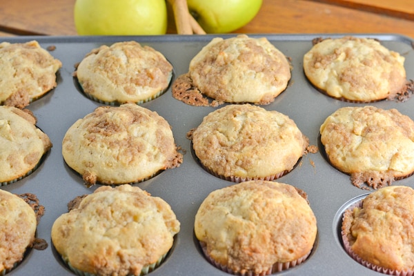 Apple Cinnamon Crumble Muffins