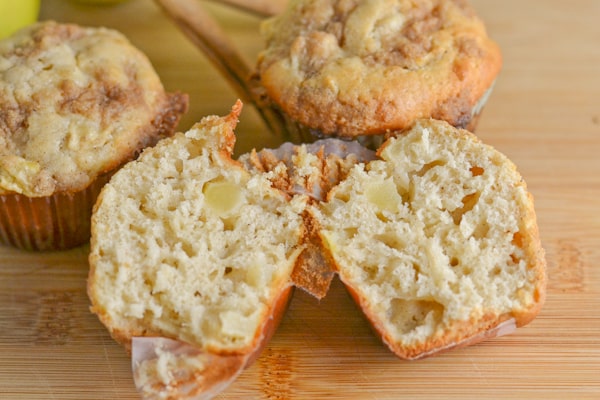 Apple Cinnamon Crumble Muffins