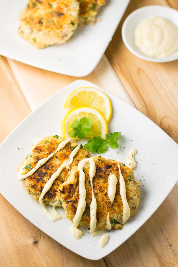 Salmon Cakes with Lemon Aioli