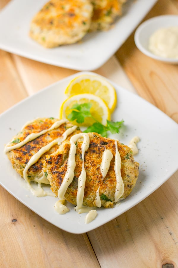 Salmon Cakes with Lemon Aioli