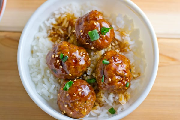 Chicken Teriyaki Meatballs - baked chicken meatballs with sweet, sticky and delicious teriyaki sauce.