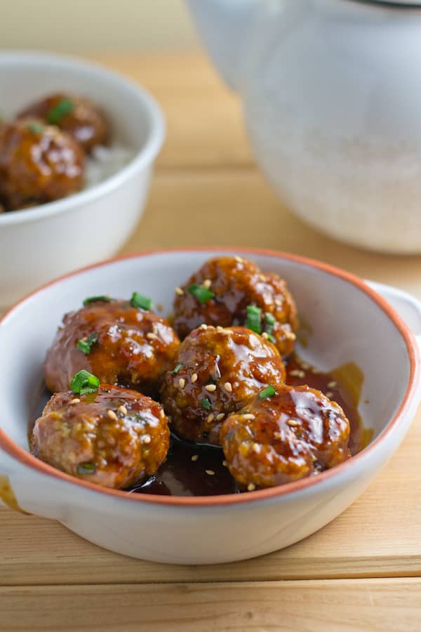 Chicken Teriyaki Meatballs - baked chicken meatballs with sweet, sticky and delicious teriyaki sauce.