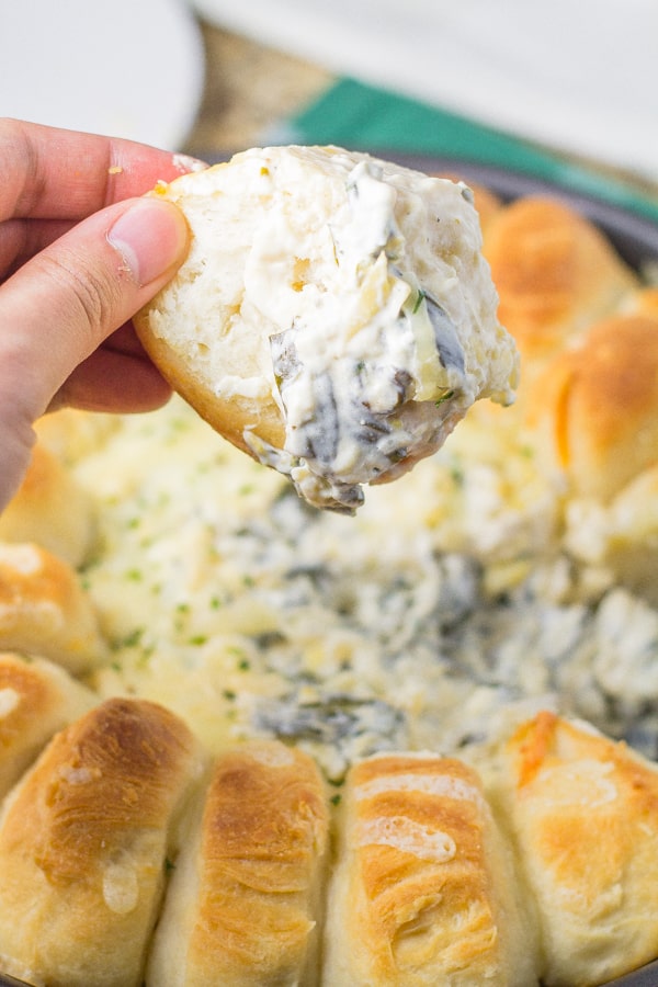 Spinach Artichoke Dip Bread Ring