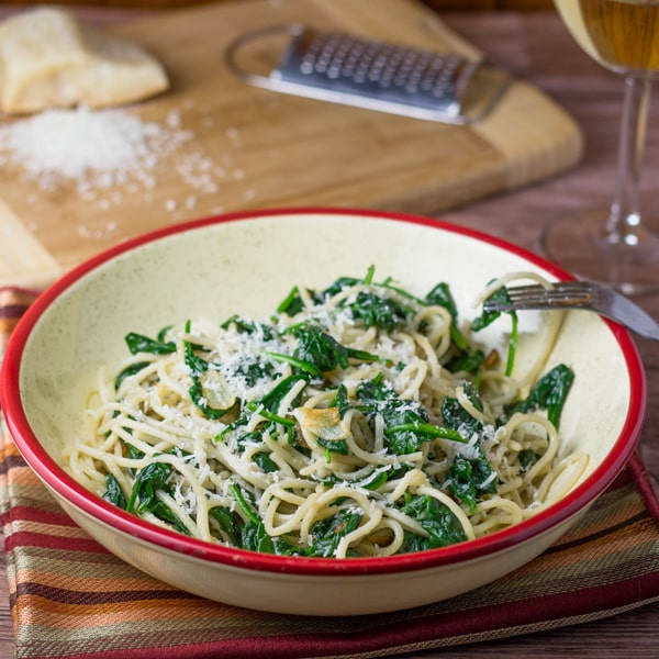 Garlic Spinach Spaghetti - Salu Salo Recipes