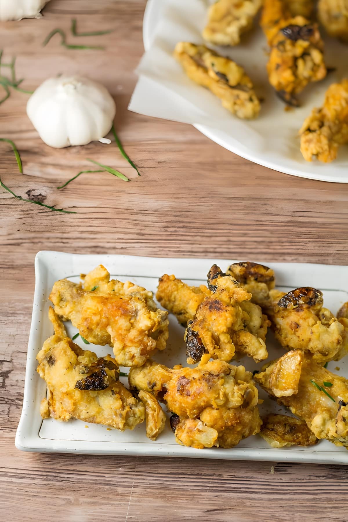Crispy Garlic Fried Chicken Wings